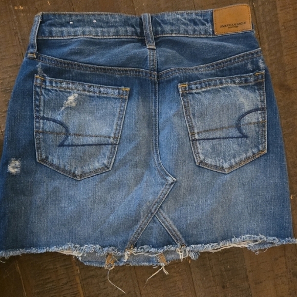 AEO Blue Distressed Denim Jean Mini Skirt Size 00 Y2k 90s Vintage Grunge Cut-off - Picture 4 of 4